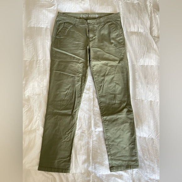 Old Navy Straight Leg Khaki’s - Picture 2 of 6